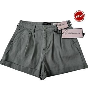 BCBGeneration Green Pleated Trouser Denim Shorts Women's Size 5/27 NWT | 71-19